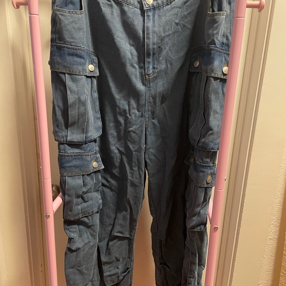 Fashion Nova Denim - Cargo Denim Jeans - Blue